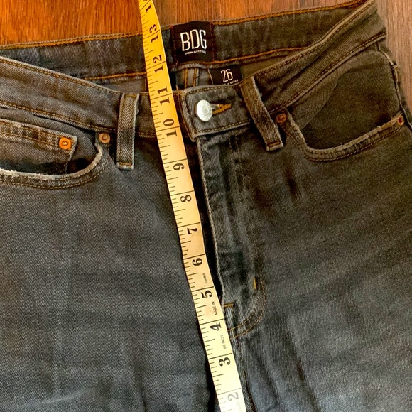 BDG Girlfriend High Rise Sz 26 Black Wash Sz 4 Urban Outfitters UO Black Wash - Picture 6 of 7